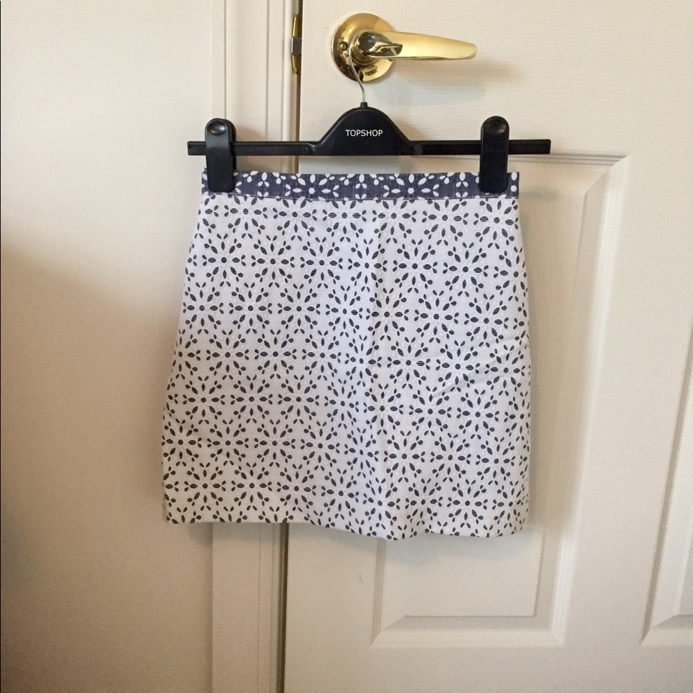 Topshop Printed A-line Skirt size 2